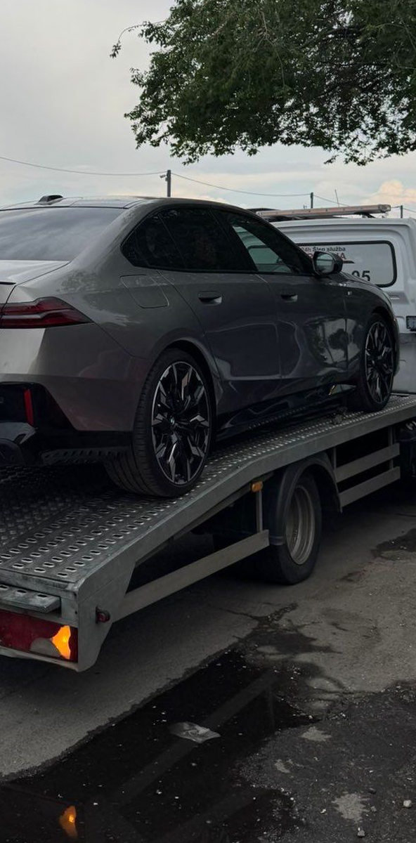 Šlep služba MladenovicMotorsport Beograd - Prevoz vozila 00-24